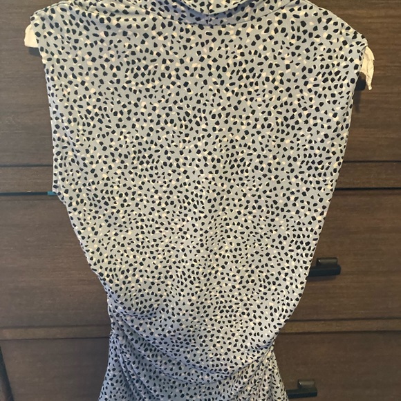 Vince Camuto side rouched blouse / top - Picture 2 of 4